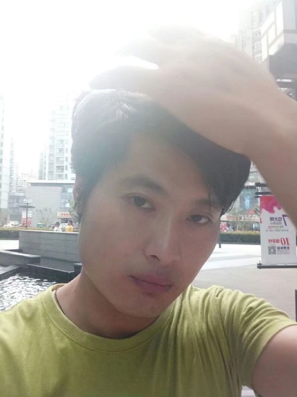 钢铁侠的第一张照片--昆山上门女婿服务网